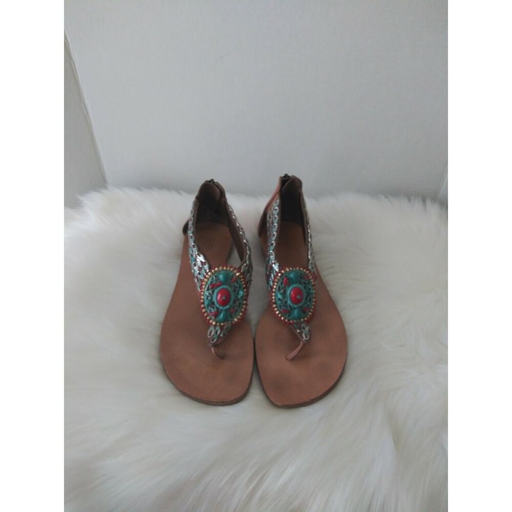 Pelle Moda Womens Size 7.5 Sandals Back Zip Embellished Sandals